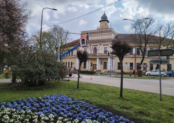 Novi semafori u Adi